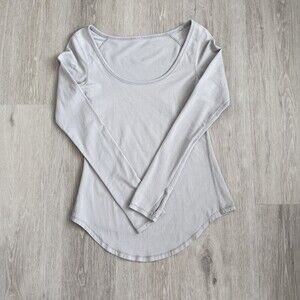 Lululemon Breeze Through Long Sleeve Scoop Neck Shirt Grey Thumbholes Size 4